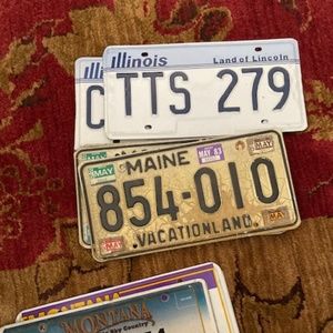 Illinois and Maine licenses plates